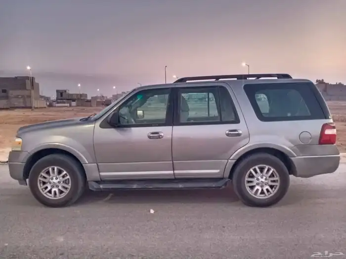 اكسبديشن موديل 2009 قصير 2