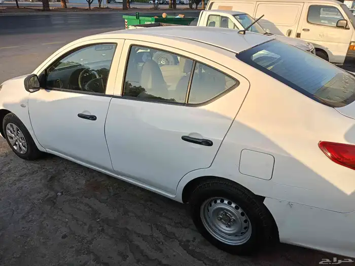 نيسان صني 2015 الحاله جيده جدا استعمال شخصى 4