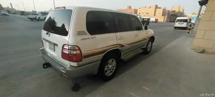 لاند كروزر 2005 جي اكس ار 4