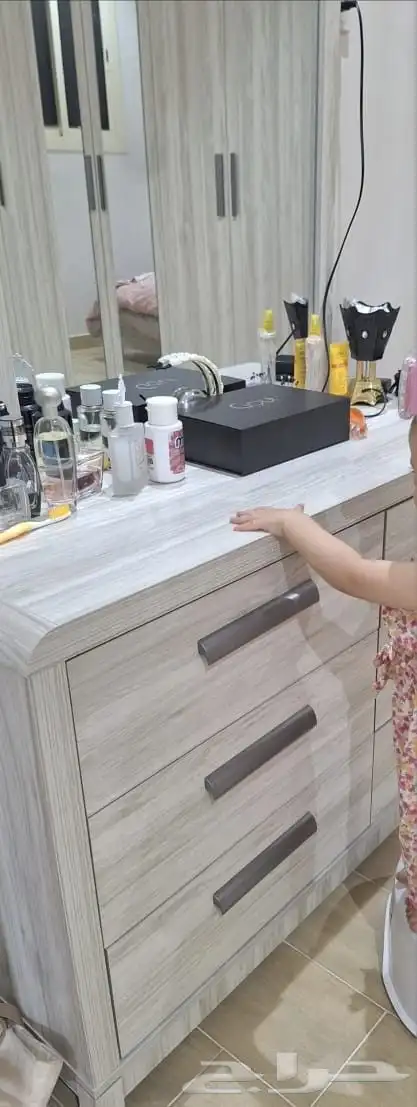 غرفة نوم كاملة و بوتجاز وطقم كنب 1