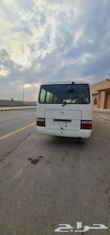 للبيع باص تويوتا كوستر 2015 2