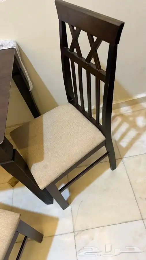 طاولة سفرة و2 كرسي 0