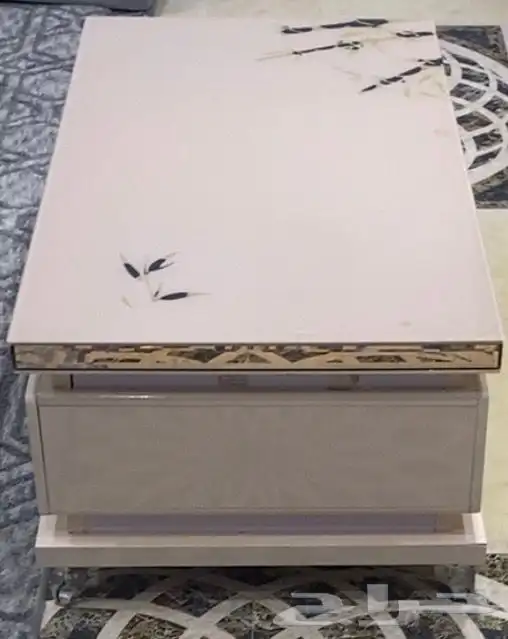 طاولات للبيع 1