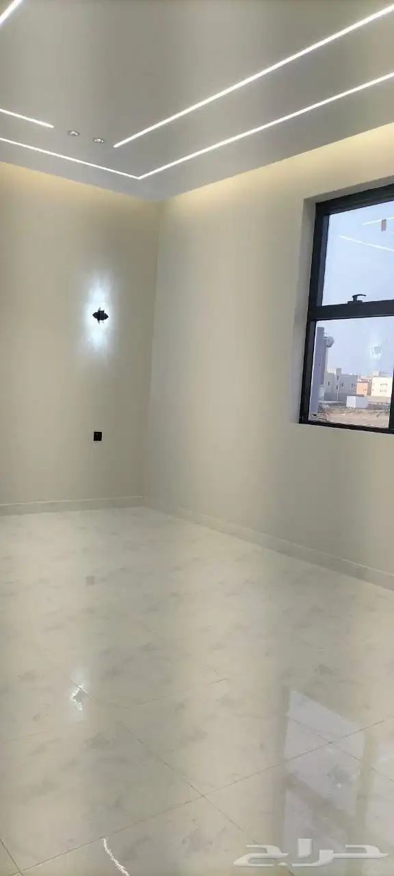 للبيع ادوار بمخطط 9 بمساحة 260 متر 21