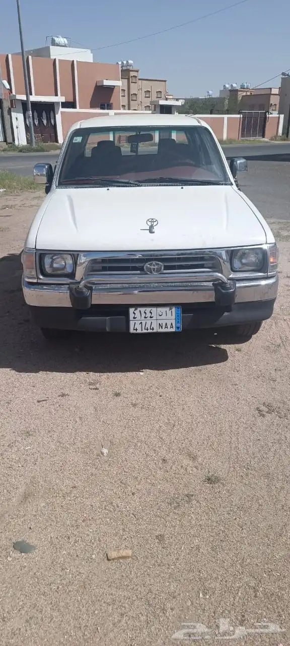 للبيع هايلوكس 2001 1