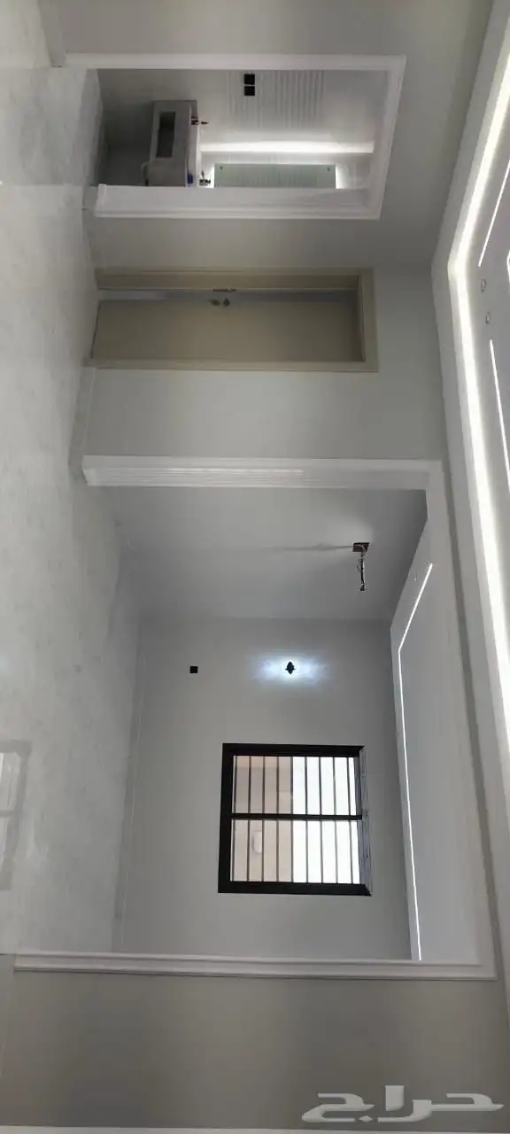 للبيع ادوار بمخطط 9 بمساحة 260 متر 7