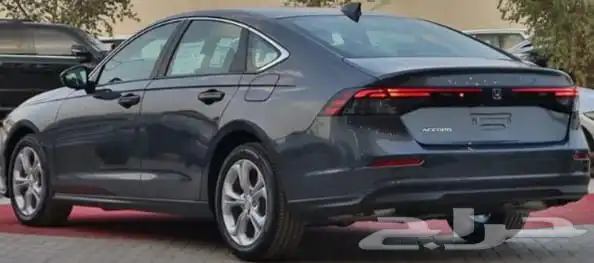 هوندا اكورد 2025 اصفار 4