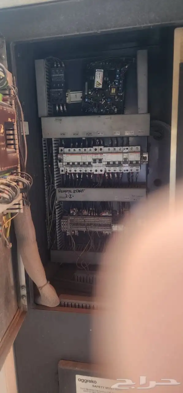 مولد كهربا نوع سكانيا ( سويدي ) للبيع 5