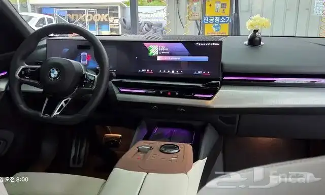 BMW 520 i mkit داخلي اوف وايت 12