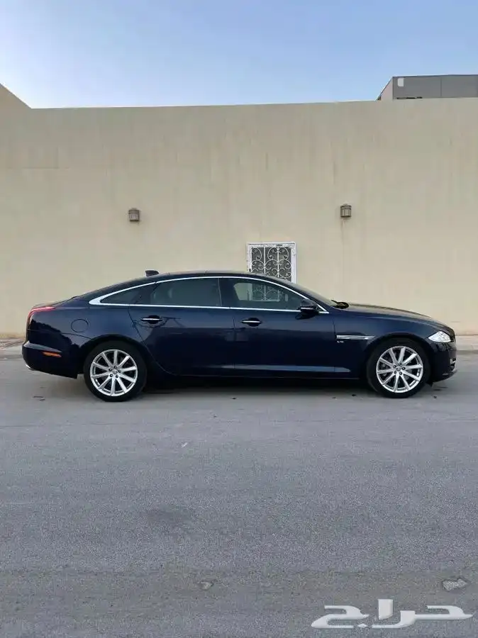 جاكوار XJ LUXURY 2016 مستعملة للبيع 9