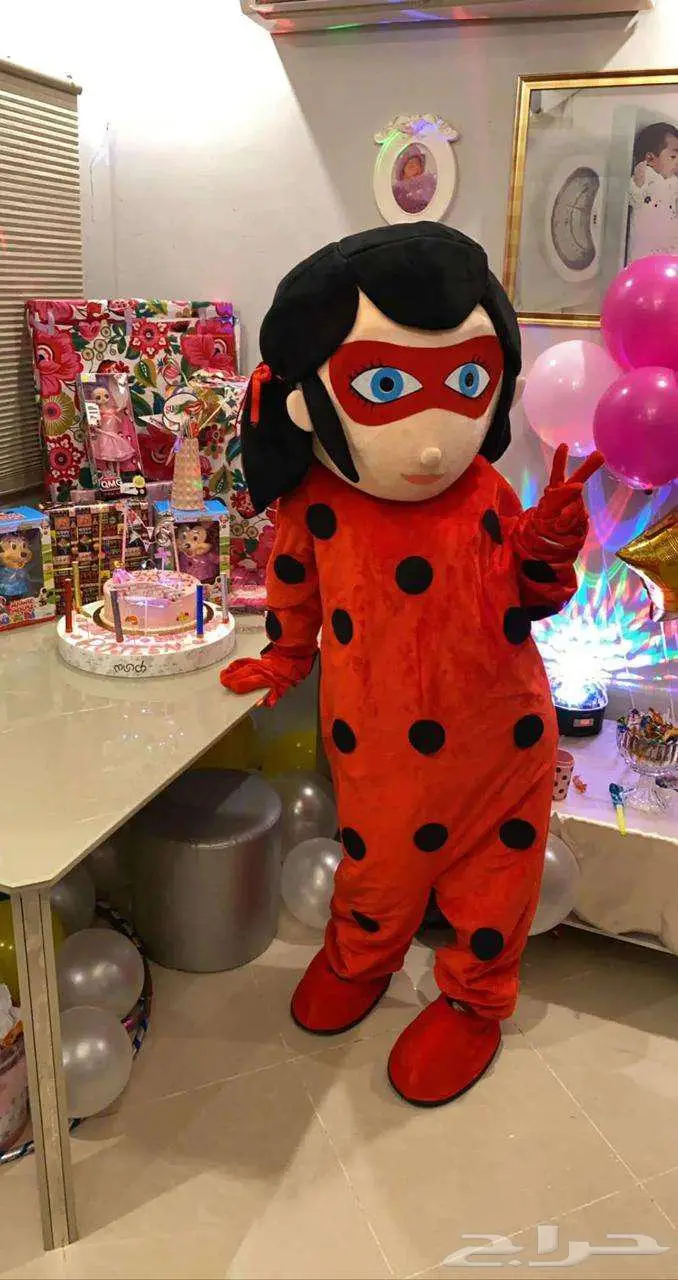 سوبر هيرو دعسوقه بطله خارقه (ladybug) خنفساء منقطه بالاسود 1