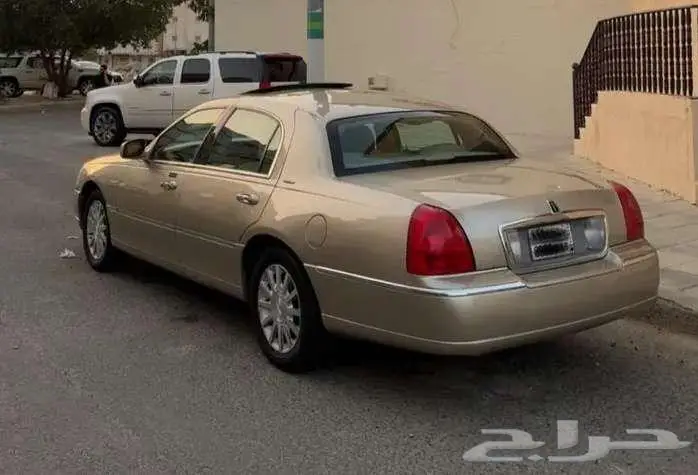 تاون كار 2006 نظيف جدا 4