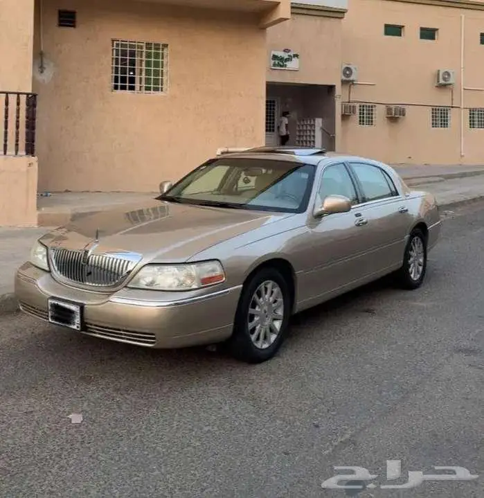 تاون كار 2006 نظيف جدا 10