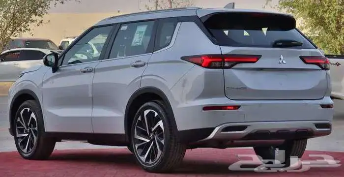 ميتسوبيشي اوتلاندر استندر دبل وبدون نص فل و بريميوم اقل سع 3