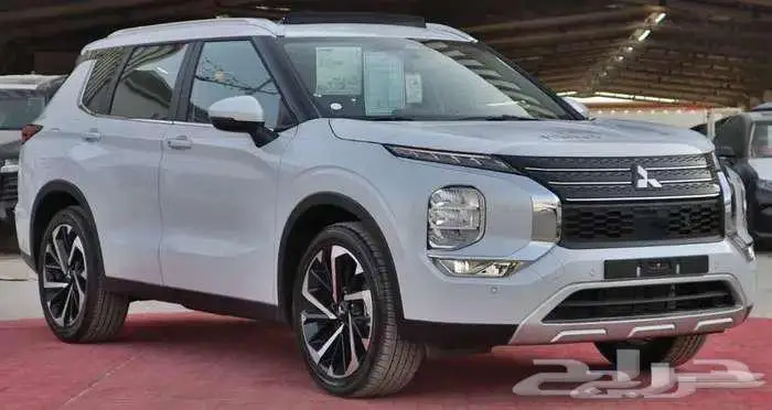 ميتسوبيشي اوتلاندر استندر دبل وبدون نص فل و بريميوم اقل سع 2