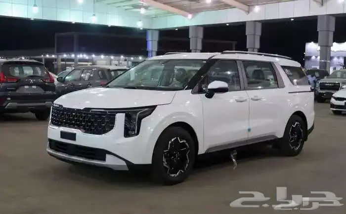 كيا كارنيفال استاندر ونص فل موديل 2025 كاش وتمويل عررووض 2