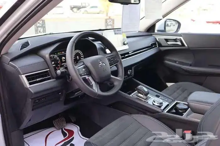 ميتسوبيشي اوتلاندر استندر دبل وبدون نص فل و بريميوم اقل سع 10