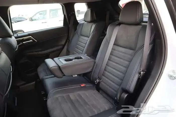 ميتسوبيشي اوتلاندر استندر دبل وبدون نص فل و بريميوم اقل سع 7