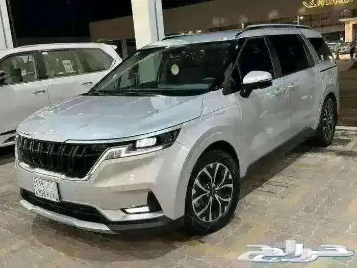 للبيع كيا كارنفال قراند 2022 عداد 49 ألف كم مخززنه 2