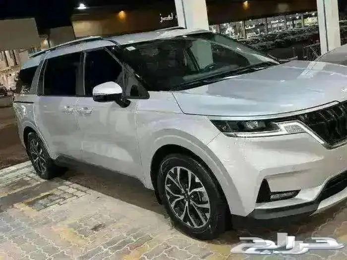 للبيع كيا كارنفال قراند 2022 عداد 49 ألف كم مخززنه 6