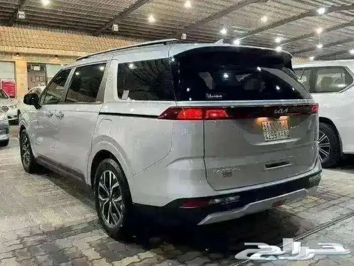للبيع كيا كارنفال قراند 2022 عداد 49 ألف كم مخززنه 14