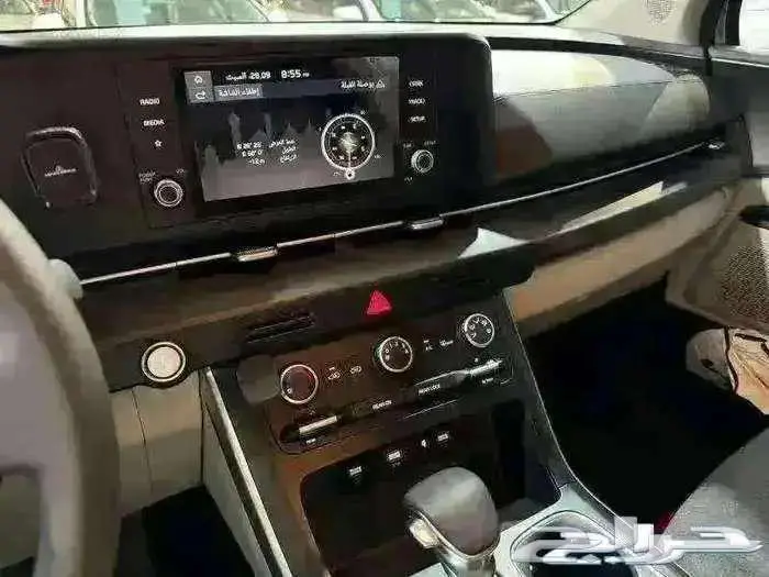 للبيع كيا كارنفال قراند 2022 عداد 49 ألف كم مخززنه 39