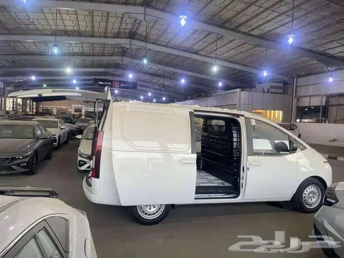 هيونداي ستاريا 2.2 فان بضاعة ديزل 10