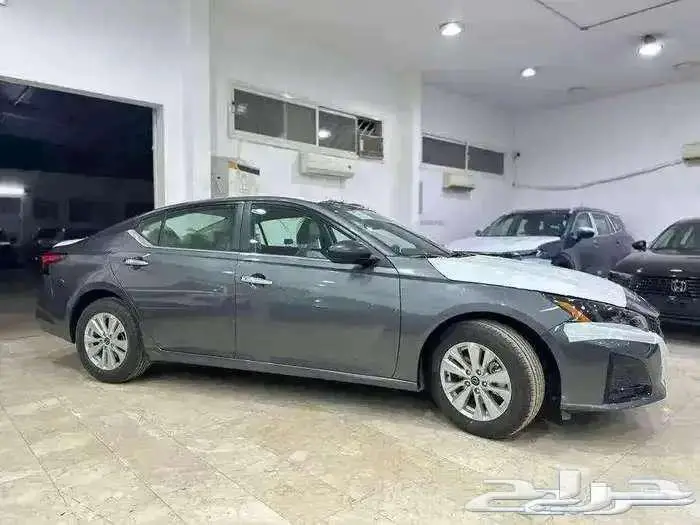نيسان التيما 2025 استندر S بنزين كاش وتقسيط 4