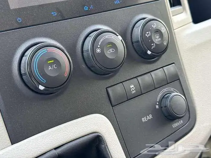 تويوتا هايس باص 13 راكب 2026 جير عادي واتوماتيك 11