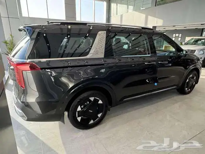 كيا كارنيفال استاندر ونص فل موديل 2025 كاش وتمويل عررووض 3