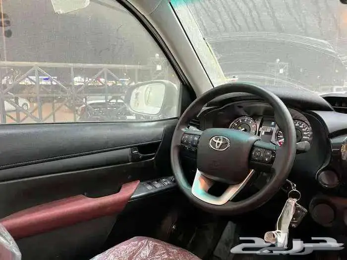 هايلوكس غمارتين بنزين اوتوماتيك بريمي 2025 بدون دبل 9