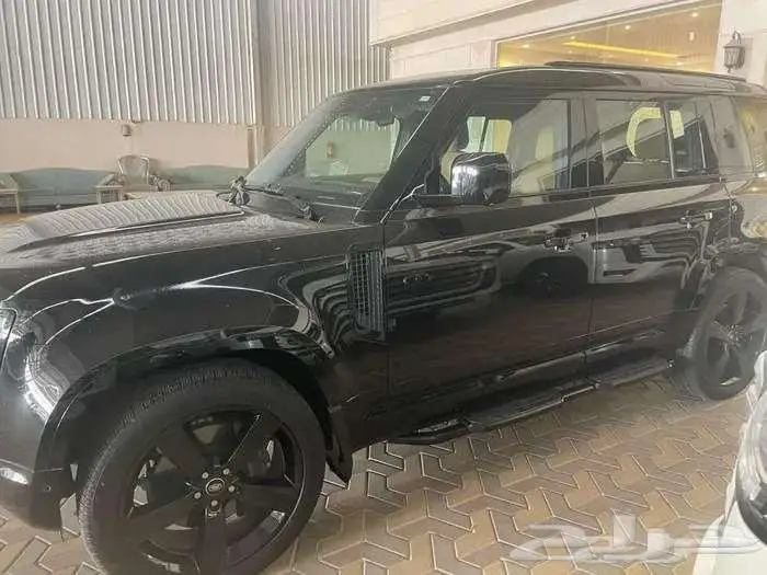 لاندروفر - ديفندر HSE V6 موديل 2025 ممشي 25 الف 2