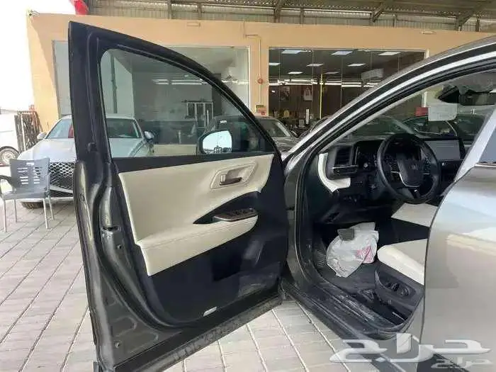 كراون بريميوم مستعمل 2025 12