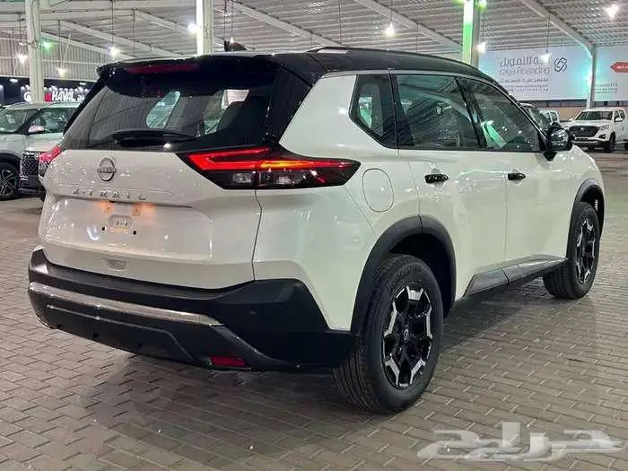 نيسان اكس تريل فل كامل موديل 2024 عرض خاص بالنقد والقسيط 5