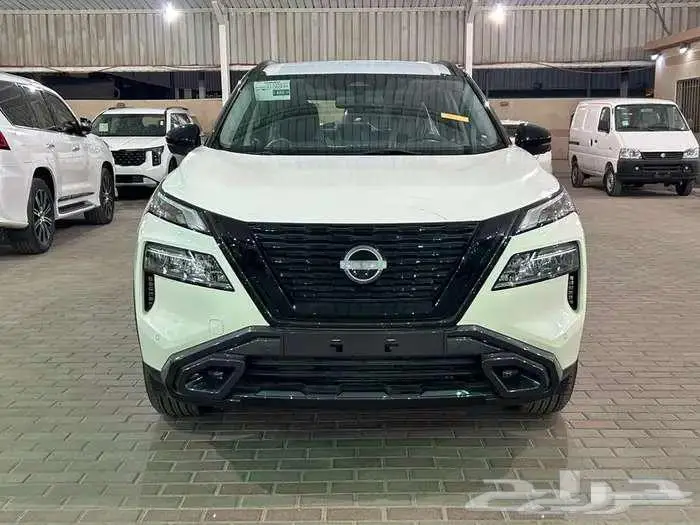 نيسان اكس تريل فل كامل موديل 2024 عرض خاص بالنقد والقسيط 3