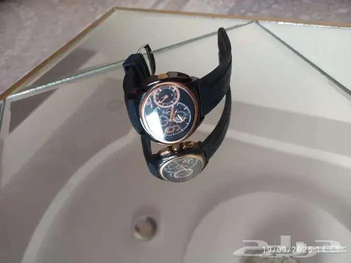 ساعة نادرة بتوقيع رونالدو للبيع أو البدل 3