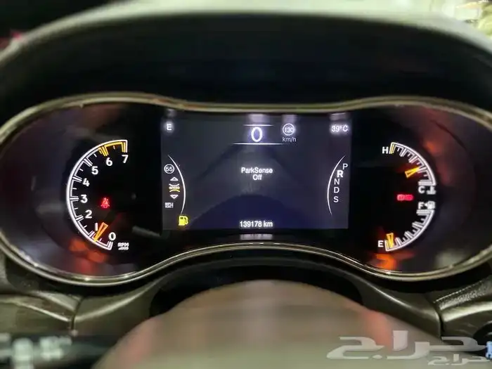 جيب شيروكي جراند 2015 فل كامل سعودي ماشي 139 الف 7