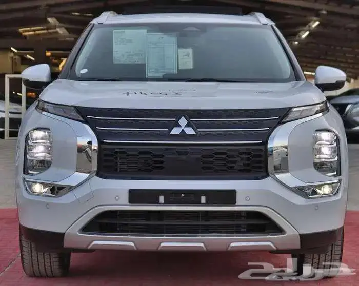 ميتسوبيشي اوتلاندر استندر دبل وبدون نص فل و بريميوم اقل سع 1