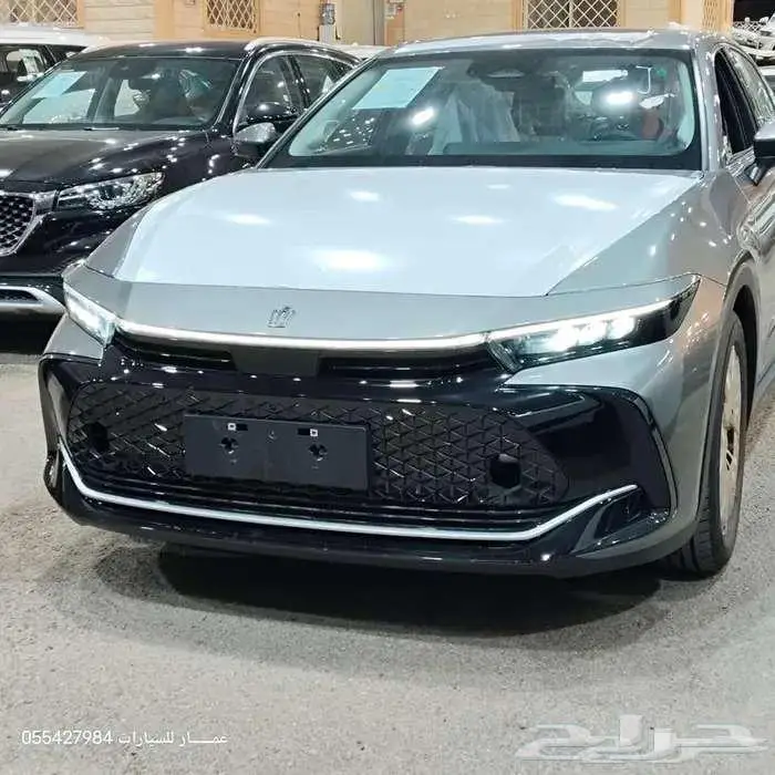 تويوتا كراون بريميوم هايبرد 2025 1