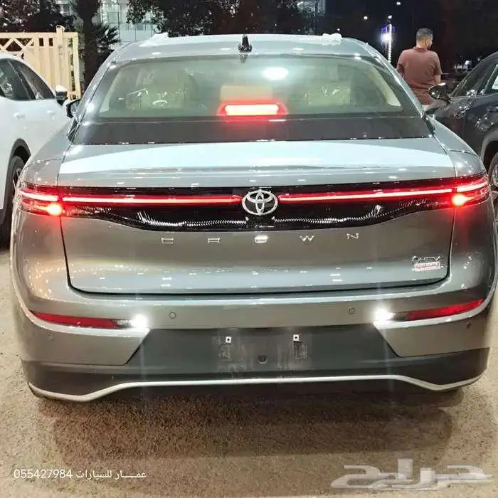 تويوتا كراون بريميوم هايبرد 2025 20