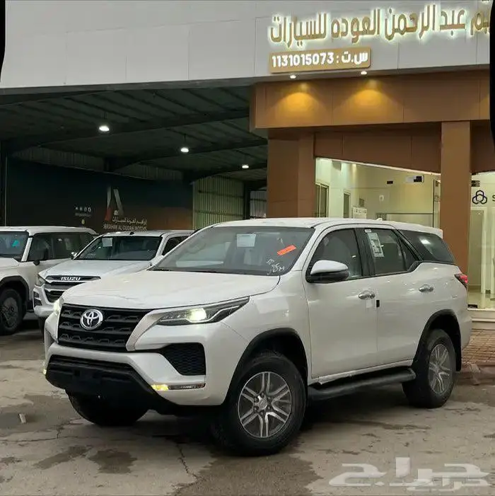 سيارات تويوتا بالتقسيط وكاش جميع انواع السيارات سعودي 3