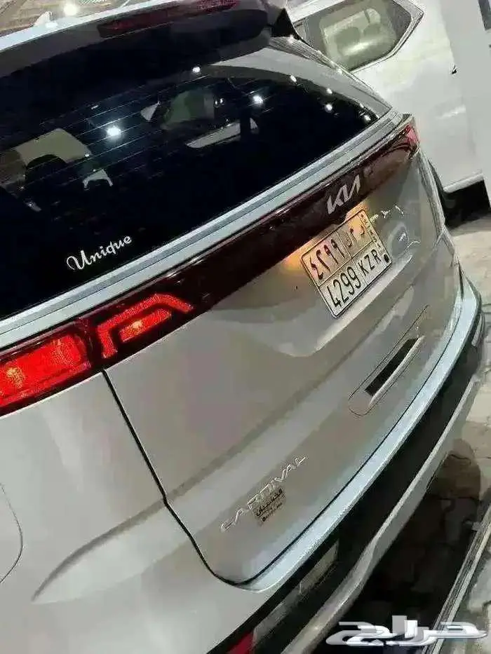للبيع كيا كارنفال قراند 2022 عداد 49 ألف كم مخززنه 19