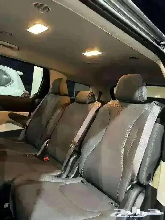 للبيع كيا كارنفال قراند 2022 عداد 49 ألف كم مخززنه 56