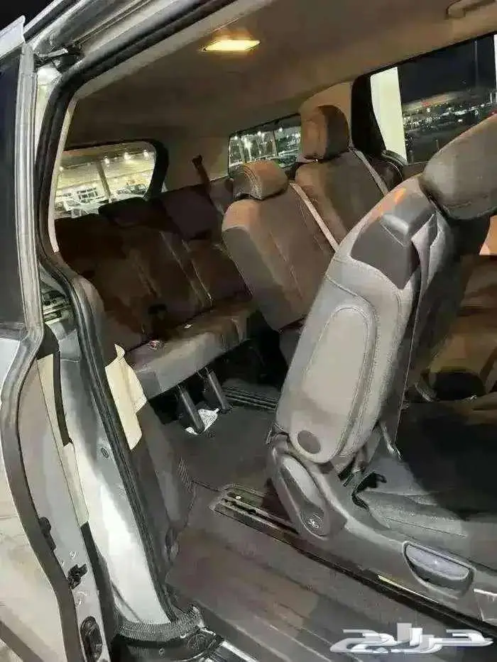 للبيع كيا كارنفال قراند 2022 عداد 49 ألف كم مخززنه 54