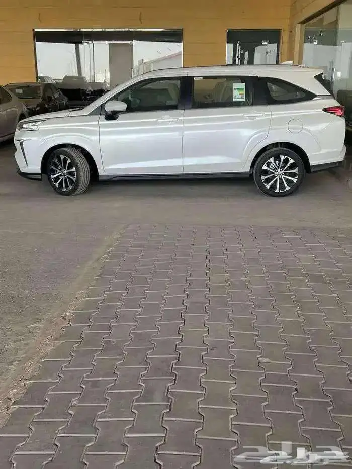 تويوتا فيلوز GLX بنزين سعودي 2025 متوفر لدى الحسن 1