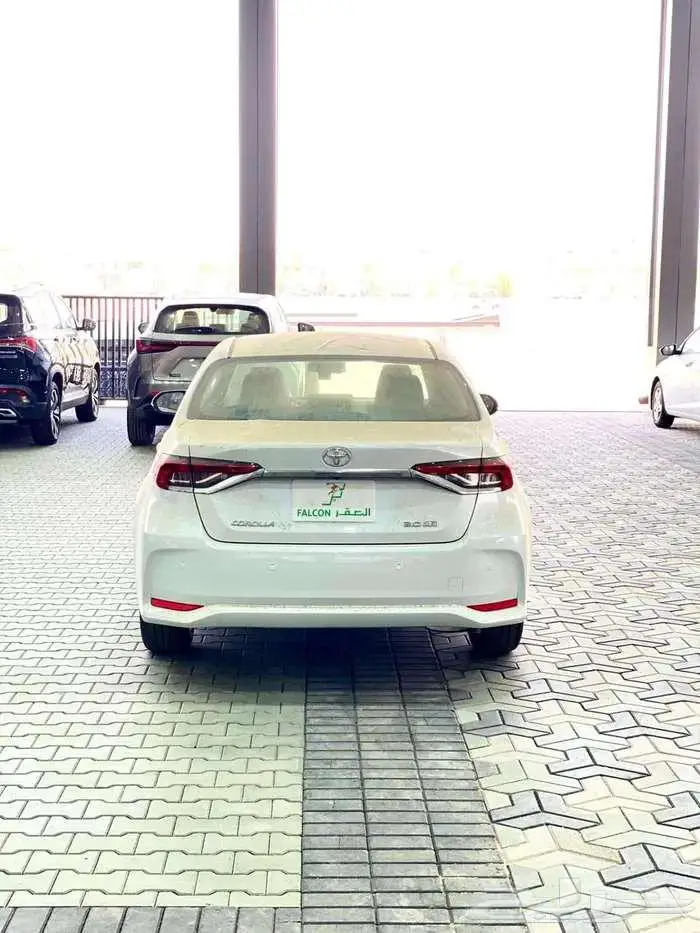تويوتا كورولا 2.0 ستاندر ونص فل وفل كامل 2025 (أقساط وكاش) 3