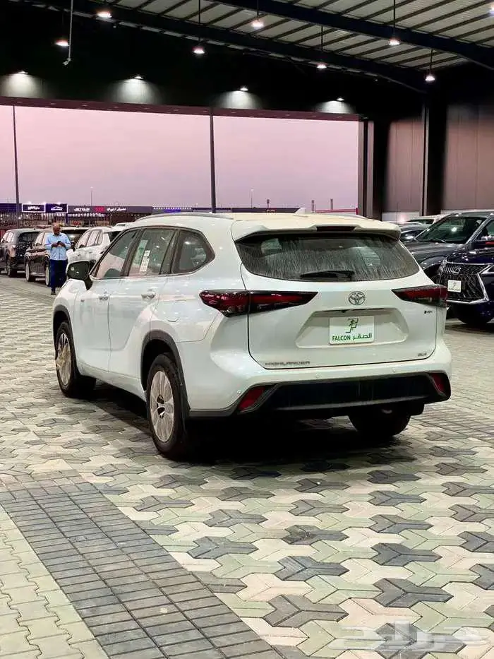 عروض تويوتا هايلاندر GLE هايبرد دبل موديل2025 ( أقساط وكاش ) 2