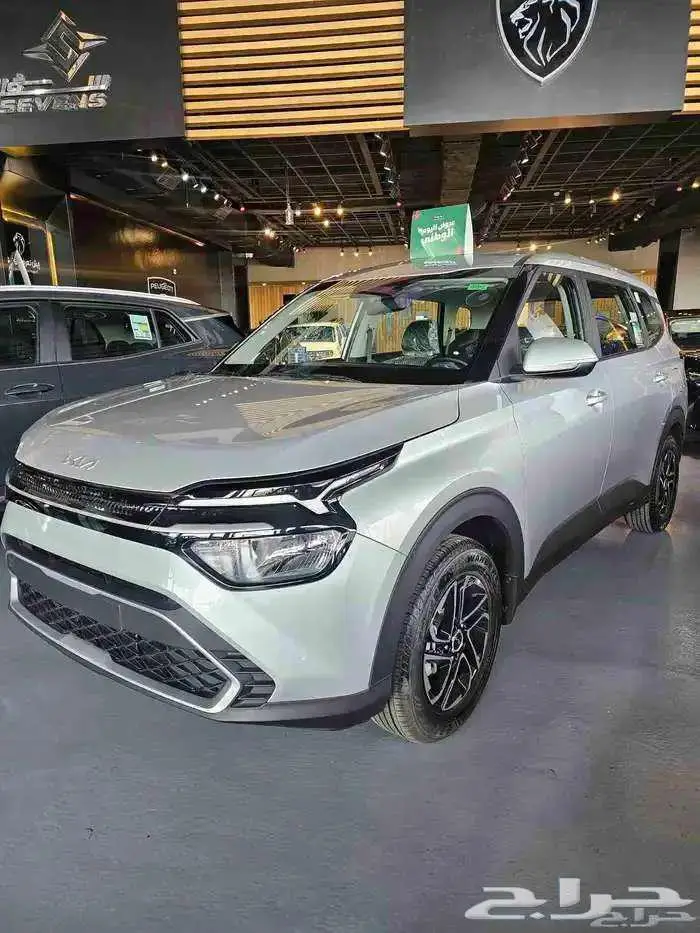 كيا كارينز 2025 استاندر 2