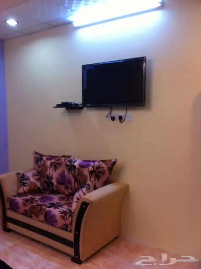 استراحة وشقق عزاب طريق اللواء الرابع موقع مميز 3