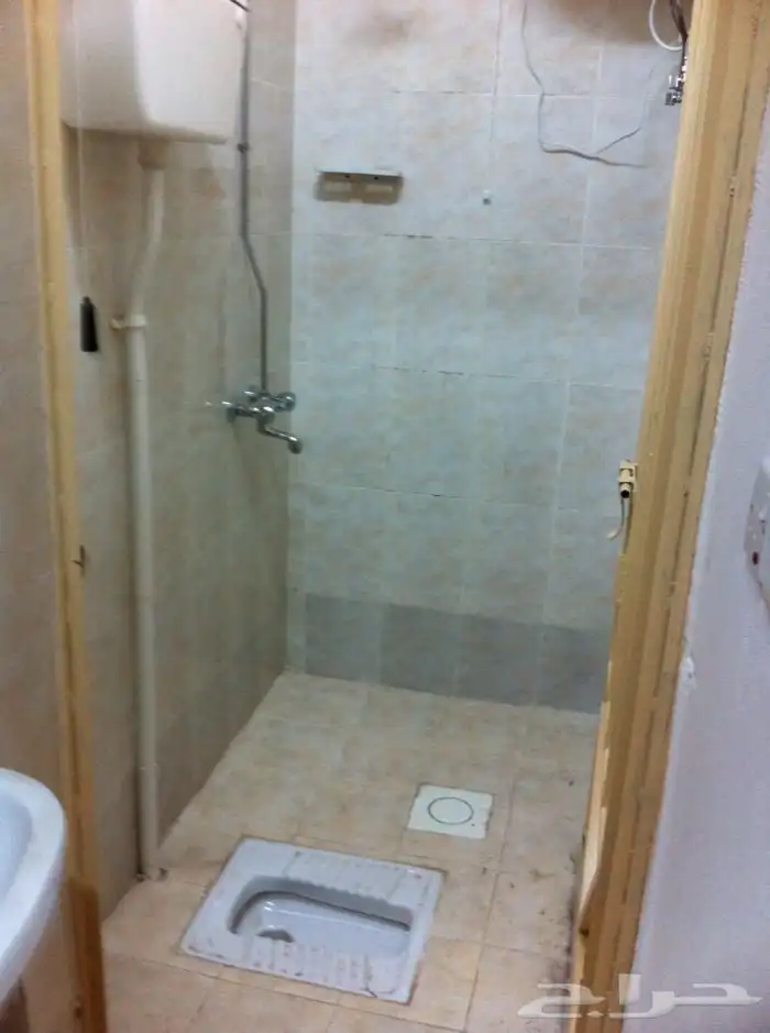 استراحة وشقق عزاب طريق اللواء الرابع موقع مميز 6